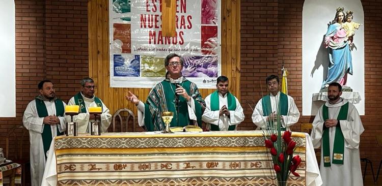 Mons. García Cuerva, a la comunidad fueguina: 'Aprendí a ser obispo con ustedes'