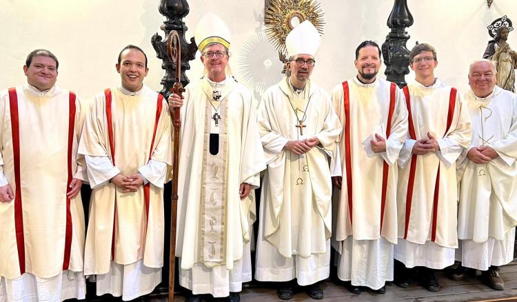 Mons. García Cuerva ordenó cuatro nuevos diáconos en Buenos Aires