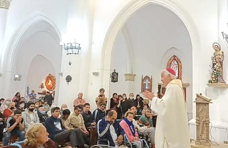 Mons. García: Los abuelos, raíces a las que aferrarse para que la vida crezca linda