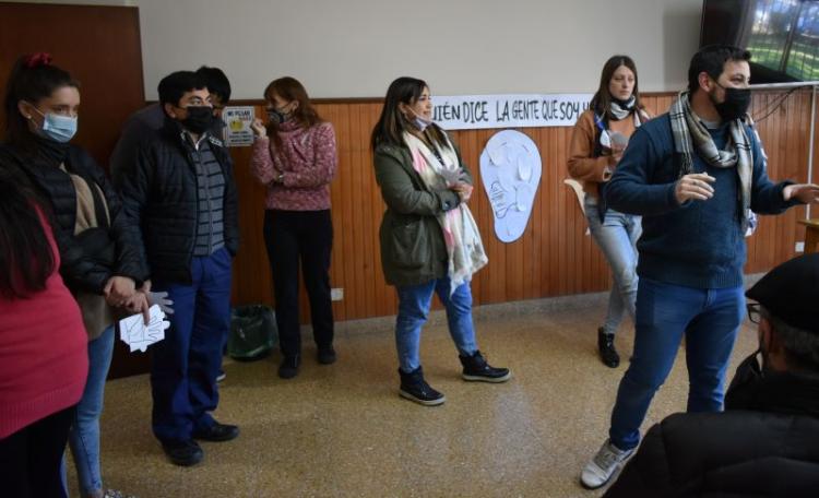 Mons. Lugones reflexionó con los catequistas lomenses