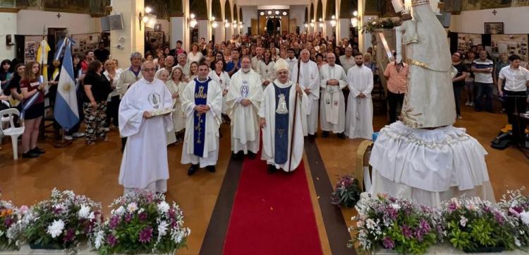 Mons. Margni presidió los festejos por los 100 años de la Iglesia en Remedios de Escalada