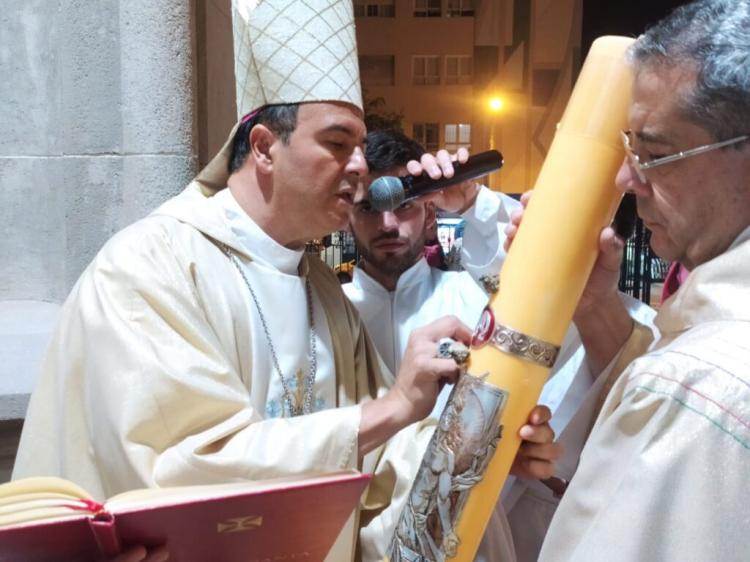 Mons. Mestre: 'Dejemos que Jesús nos moje con su misterio y nos empape de sí mismo'