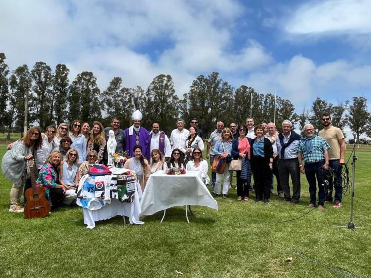 Mons. Mestre presidió una misa en el Mar del Plata Rugby Club