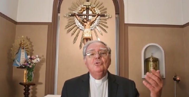 Mons. Ojea: "Jesús reina por el amor en la cruz"