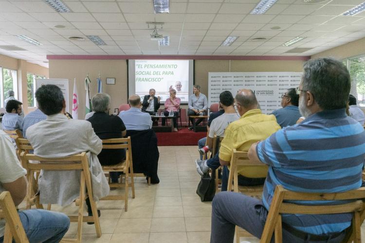 Mons. Ojea: "Los héroes del futuro serán los que sostengan su palabra más allá de las conveniencias"