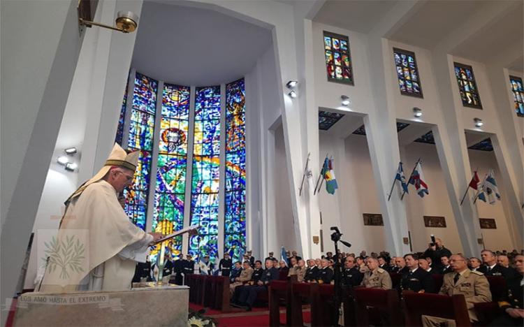 Mons. Olivera en la fiesta de Stella Maris: María está atenta e intercede por sus hijos