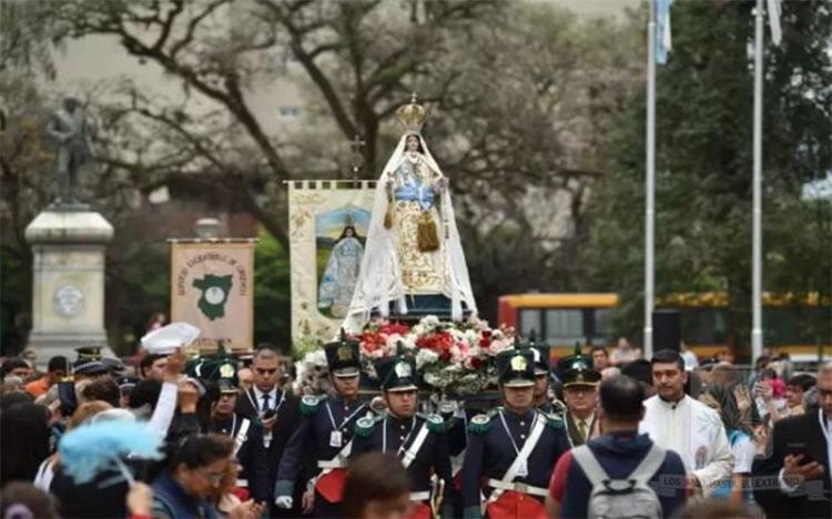 Mons. Olivera: 'María es imagen de tantas mujeres que están de pie frente a tantos sufrimientos'