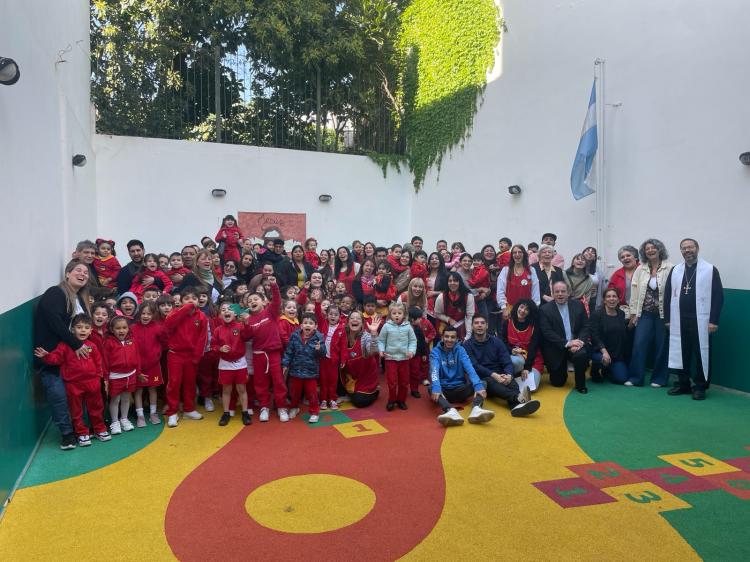 Mons. Pardo bendijo el jardín de infantes de Montserrat en su 25° aniversario