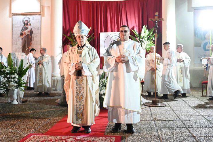 Mons. Puiggari presidió la ordenación diaconal del seminarista José Krenz