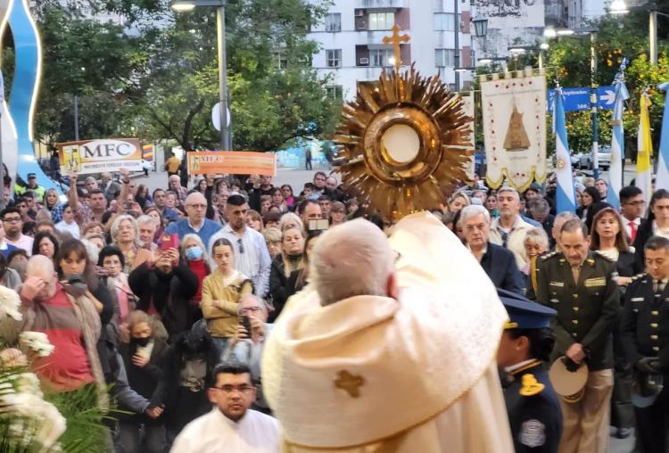 Mons. Sánchez recordó que la Comunión es para la misión, el servicio y la caridad