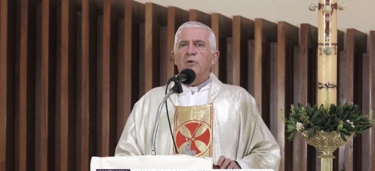 Mons. Uriona: "El seguimiento de Jesús significa entregarse a su corazón y a los hermanos"