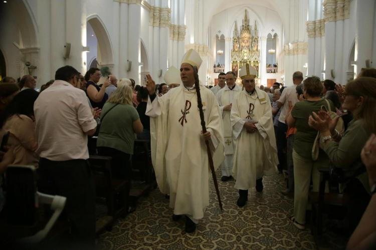 Mons. Vecino fue ordenado obispo en la basílica Nuestra Señora de Guadalupe