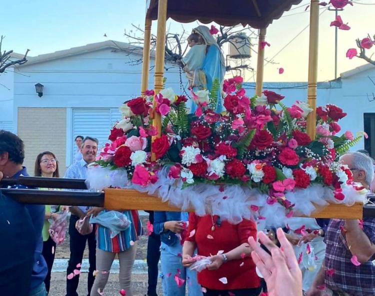 Mons. Zurbriggen: 'María nos invita a volver la mirada y el corazón hacia Jesús'