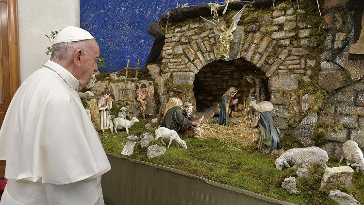 Navidad: Francisco reflexiona sobre el pesebre en un nuevo libro