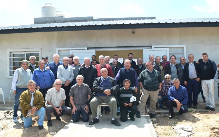 Obispos, sacerdotes y diáconos lomenses transitan el camino sinodal diocesano