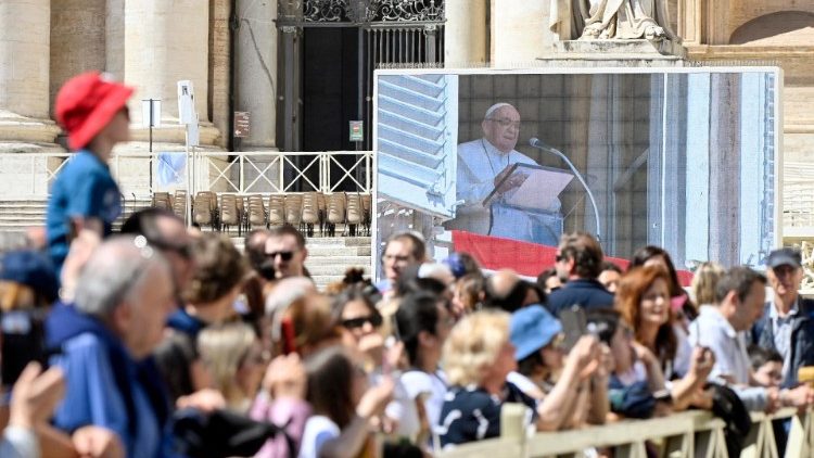 Francisco: 'Con su Ascensión, Jesús guía nuestro camino al Cielo'