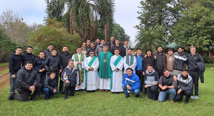 Posadas: el Seminario Santo Cura Ars celebra su fiesta patronal