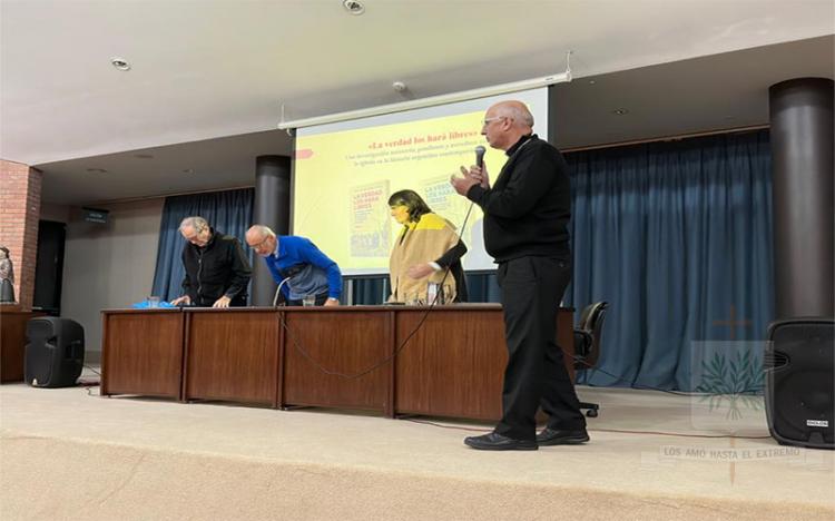 Presentación de "La Verdad los hará libres" a los capellanes castrenses