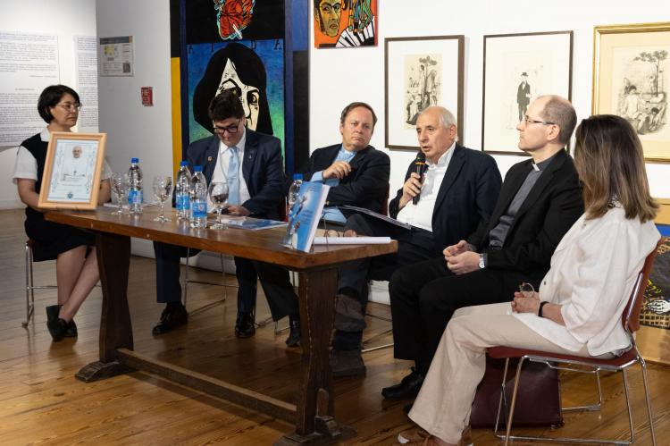 Presentaron en la UCA el libro 'La hora de Francisco'