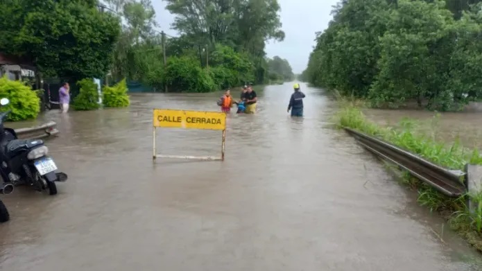 Reconquista: El obispo expresó cercanía con quienes sufren tras las inundaciones