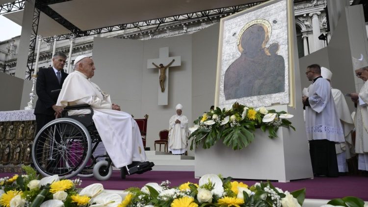 Regina Coeli: el Papa rezó por la 'desesperada' Haití y por la paz en el mundo