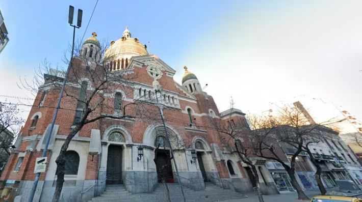 Roban una imagen de la Virgen de Luján de una parroquia porteña