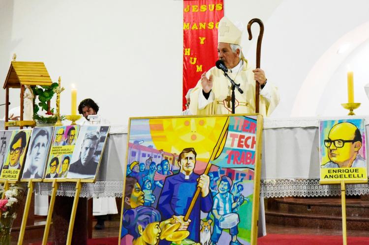 San Justo recordó al padre Mugica, una voz que sigue resonando en medio del pueblo