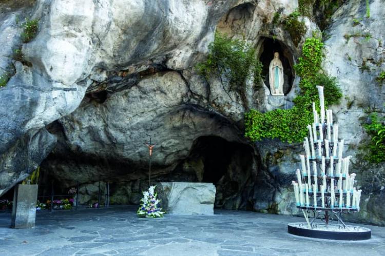 Santuario de Lourdes: una multitud de peregrinos para la fiesta de la Asunción