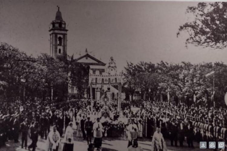 Un templo porteño expone una muestra del Congreso Eucarístico Internacional de 1934