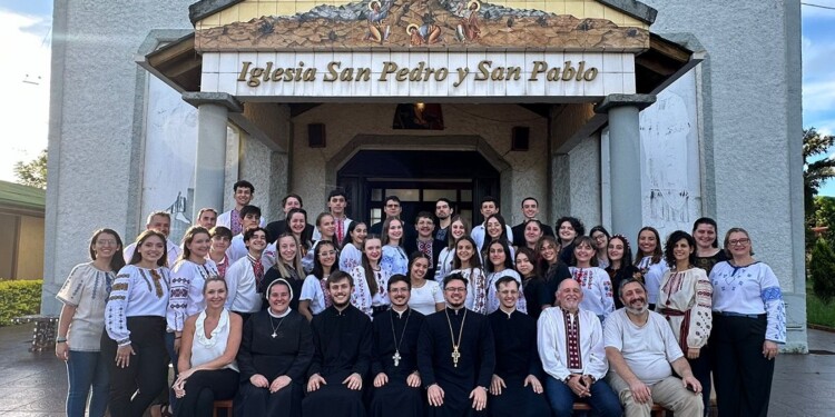 Un grupo de jóvenes recibió una introducción a la teología y la cultura ucranianas