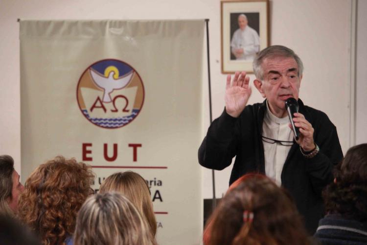 Un sacerdote experto analiza los resultados de la encuesta sobre catequesis en las escuelas