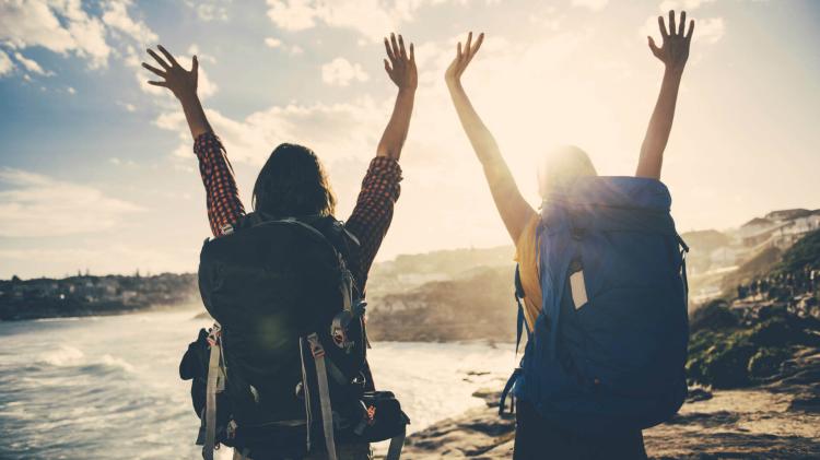 Utilicen bien y con responsabilidad el tiempo de vacaciones, aconsejó el Papa a los jóvenes